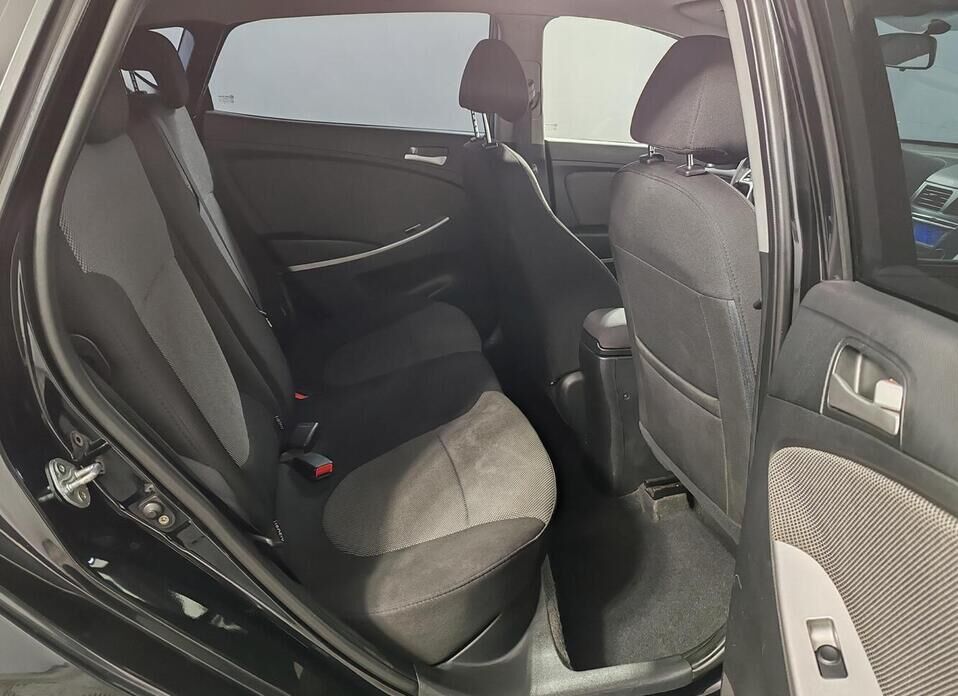 Hyundai Solaris, I 1.4 AT (107 л.с.)