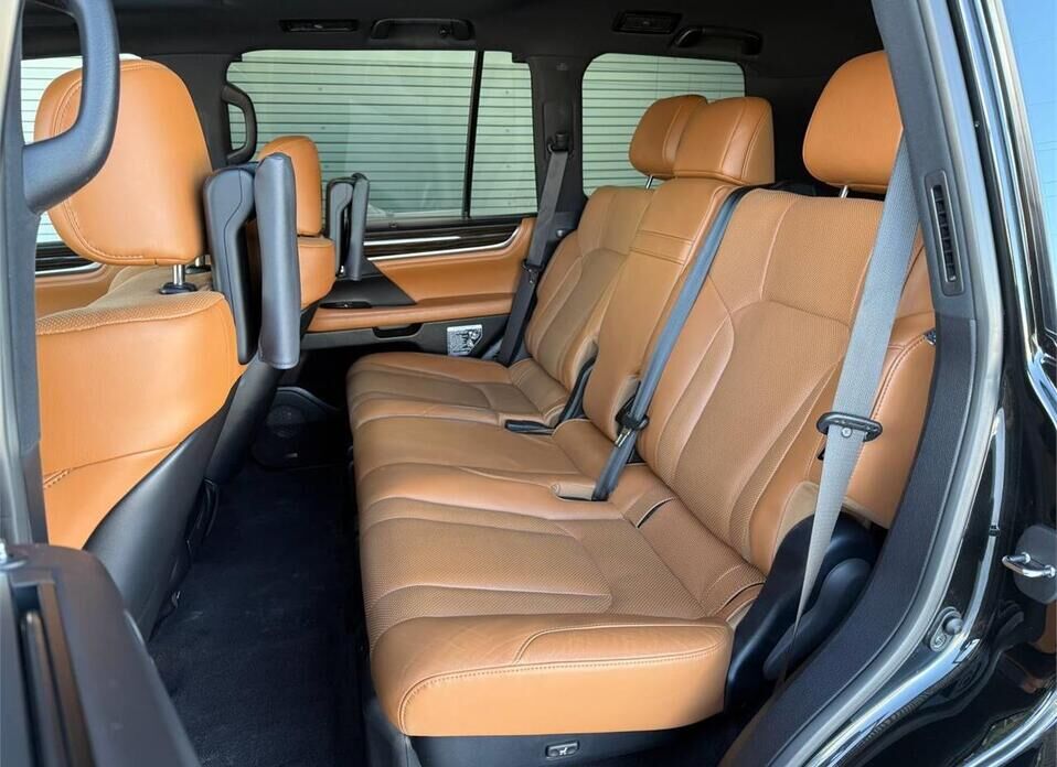 Lexus LX, III Рестайлинг 2 570 5.7 AT (367 л.с.) 4WD