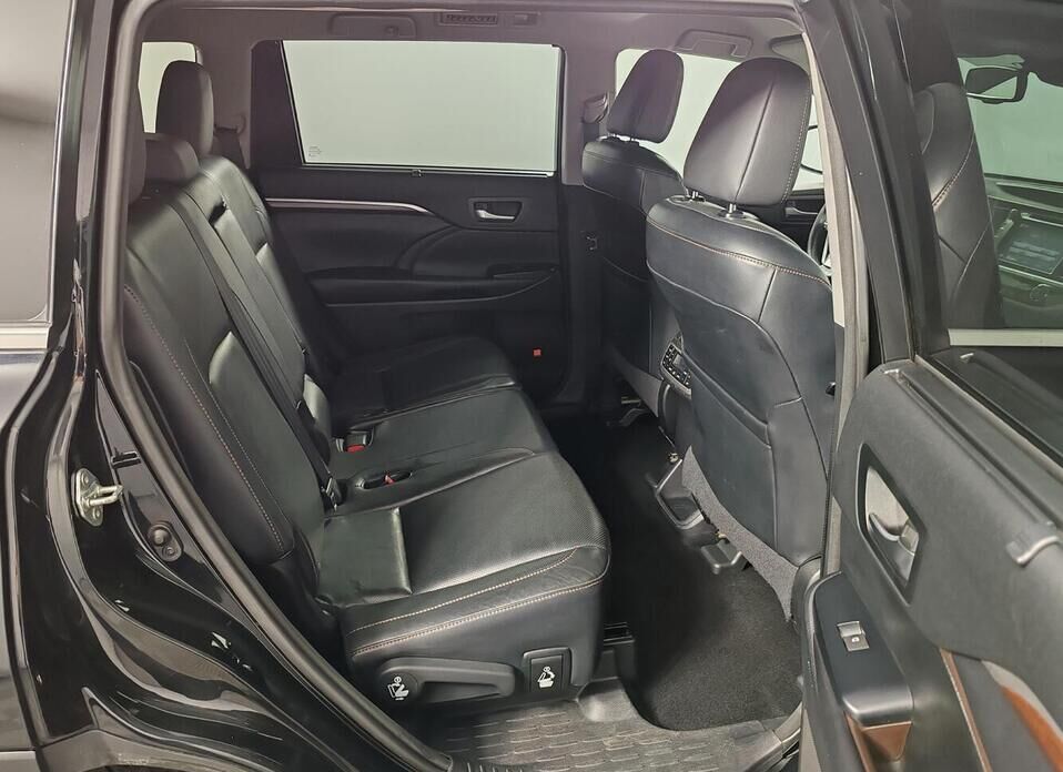 Toyota Highlander 3.5 AT (249 л.с.) 4WD