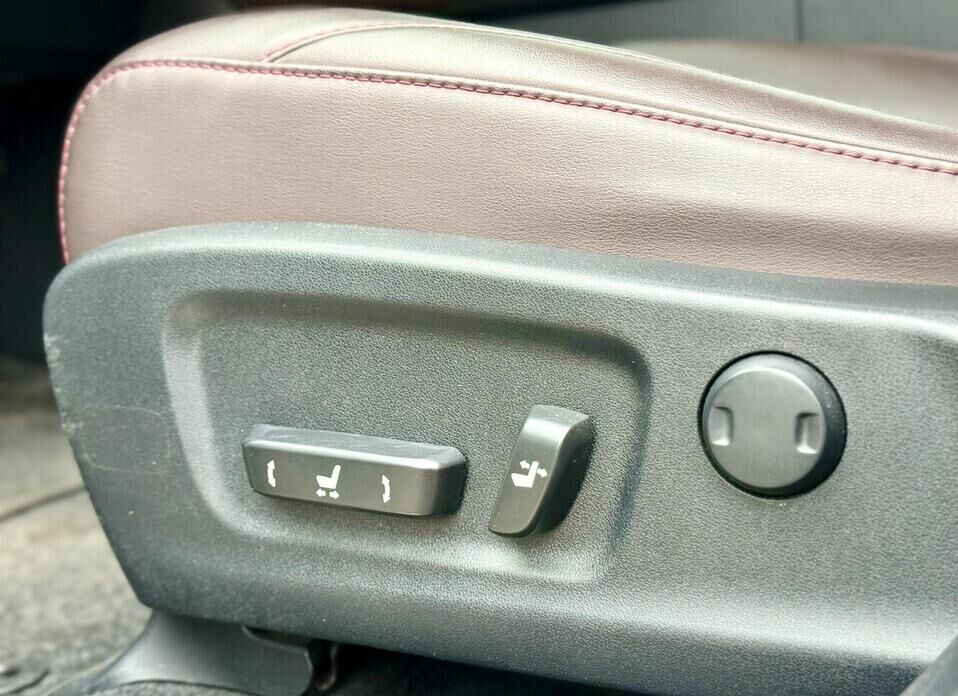 Lexus RX, IV Рестайлинг 300 2.0 AT (238 л.с.) 4WD