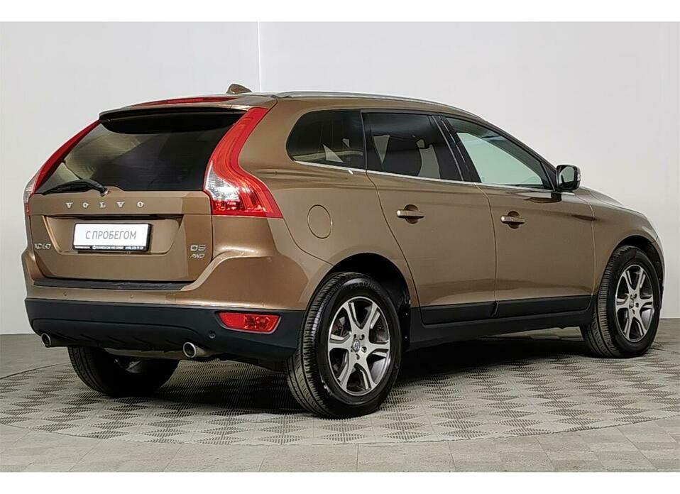 Volvo XC60 2.4d AT (215 л.с.) 4WD