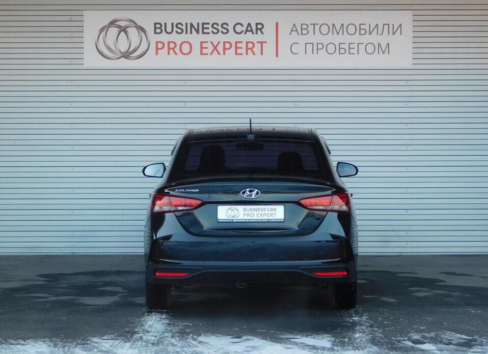 Hyundai Solaris, II Рестайлинг 1.6 MT (123 л.с.)