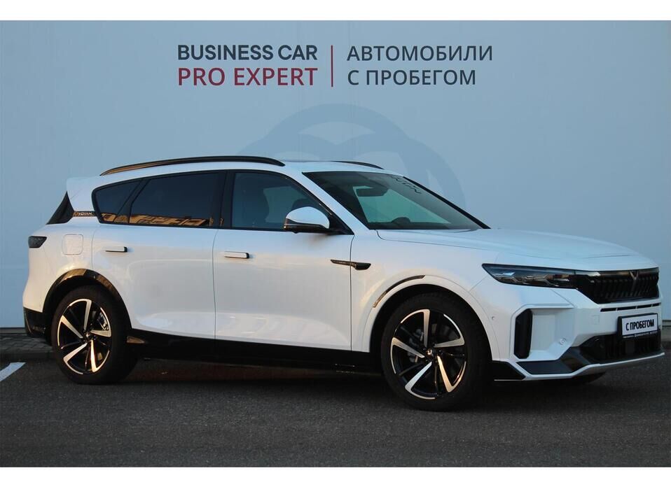 Voyah Free, I Рестайлинг 1.5hyb AT (490 л.с.) 4WD