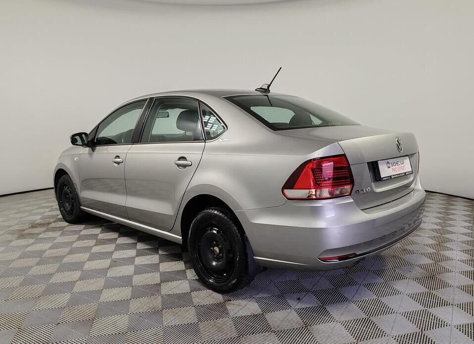 Volkswagen Polo, V Рестайлинг 1.6 AT (110 л.с.)