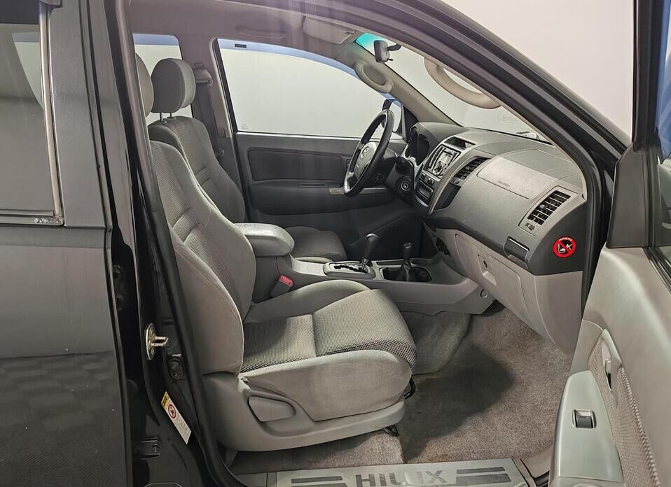 Toyota Hilux, VII 3.0d AT (170 л.с.) 4WD