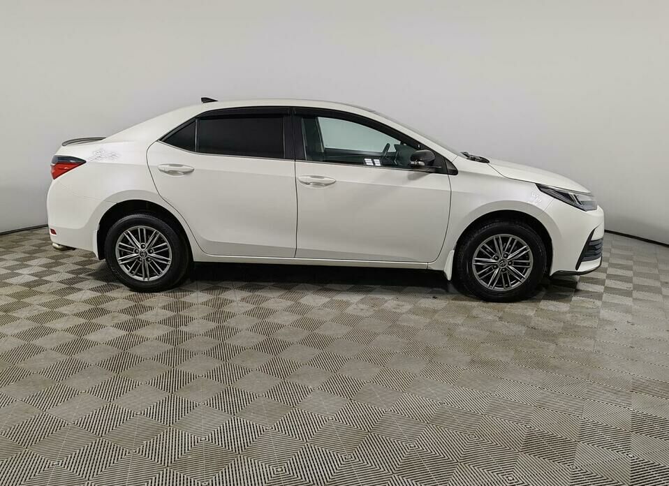 Toyota Corolla 1.6 CVT (122 л.с.)