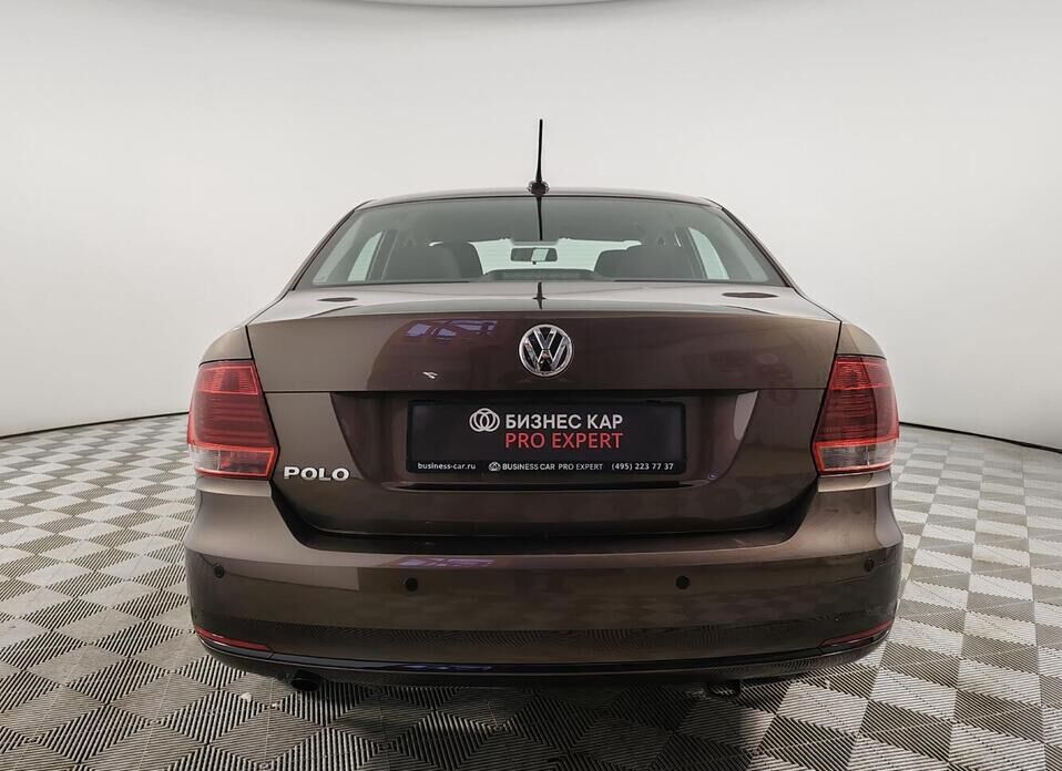 Volkswagen Polo, V Рестайлинг 1.6 AT (110 л.с.)