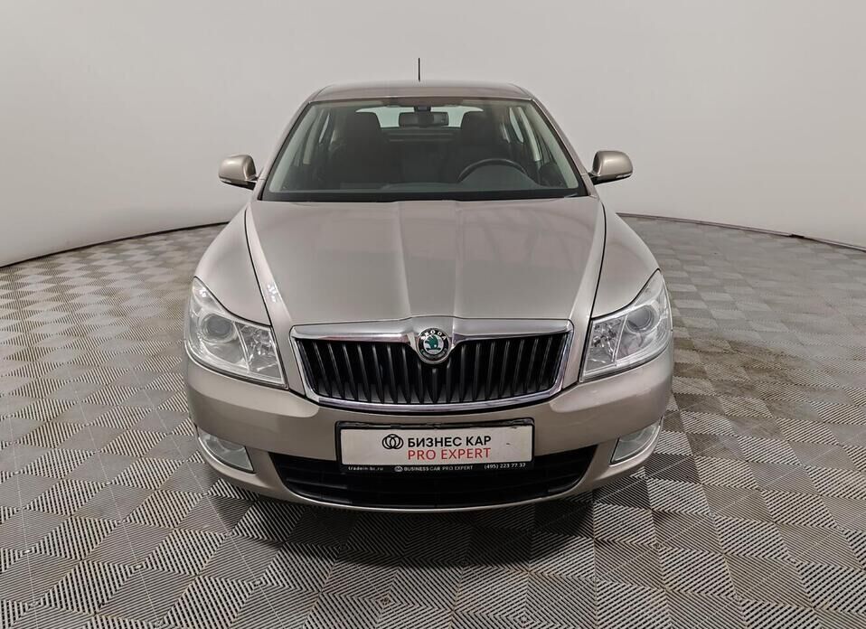 Skoda Octavia, II (A5) Рестайлинг 1.4 AMT (122 л.с.)