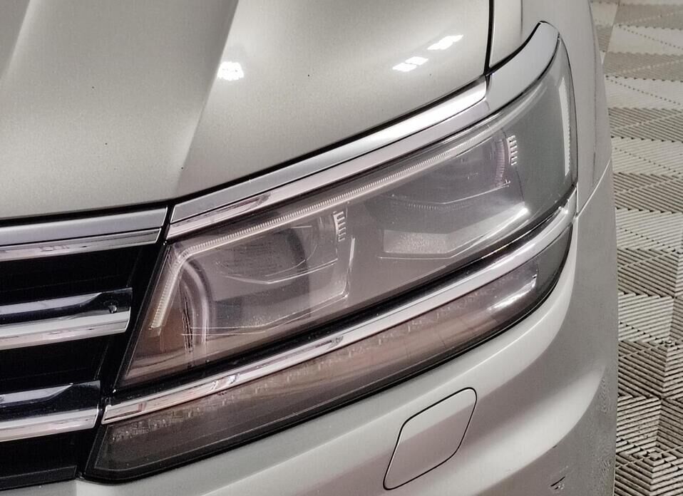 Volkswagen Tiguan, II 2.0 AMT (180 л.с.) 4WD