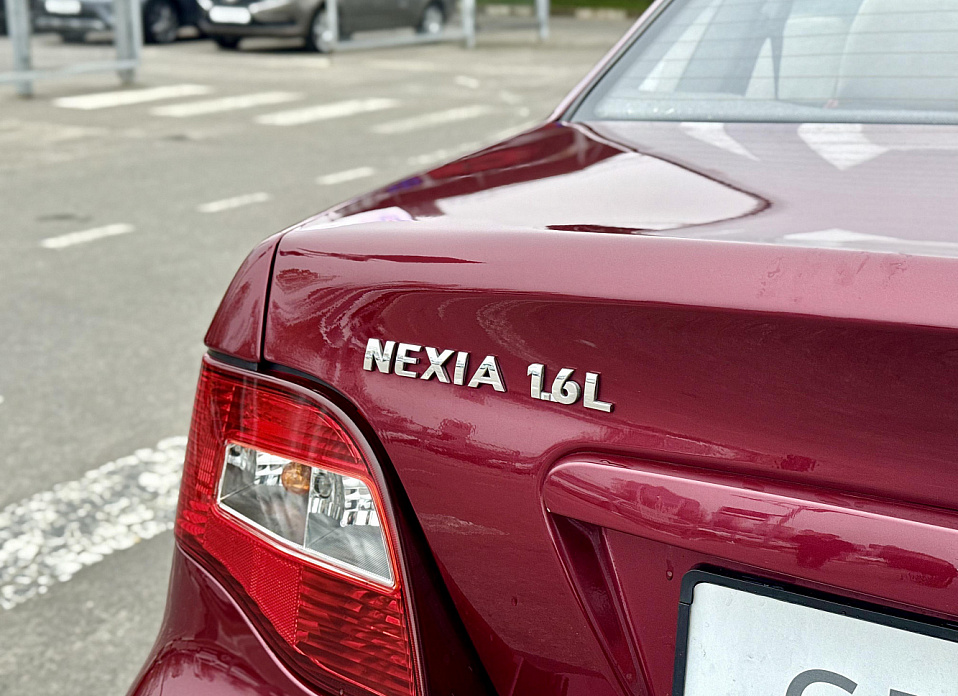 Daewoo Nexia, I Рестайлинг 1.5 MT (80 л.с.)