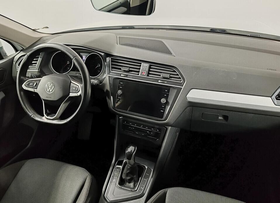 Volkswagen Tiguan, II Рестайлинг 1.4 AMT (150 л.с.)