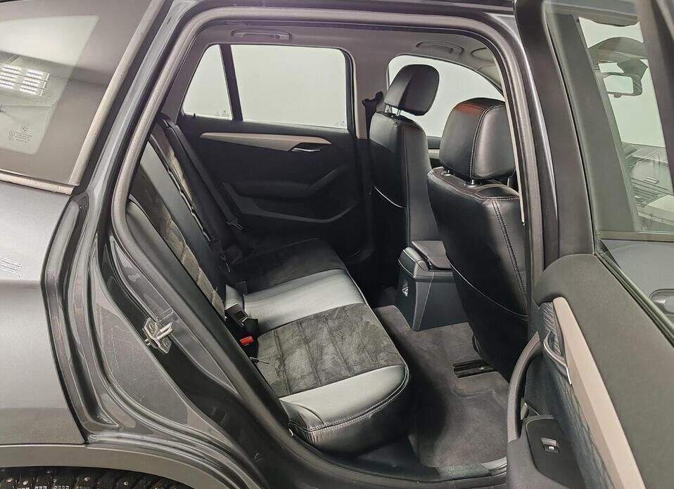 BMW X1, I (E84) Рестайлинг 20i 2.0 AT (184 л.с.) 4WD