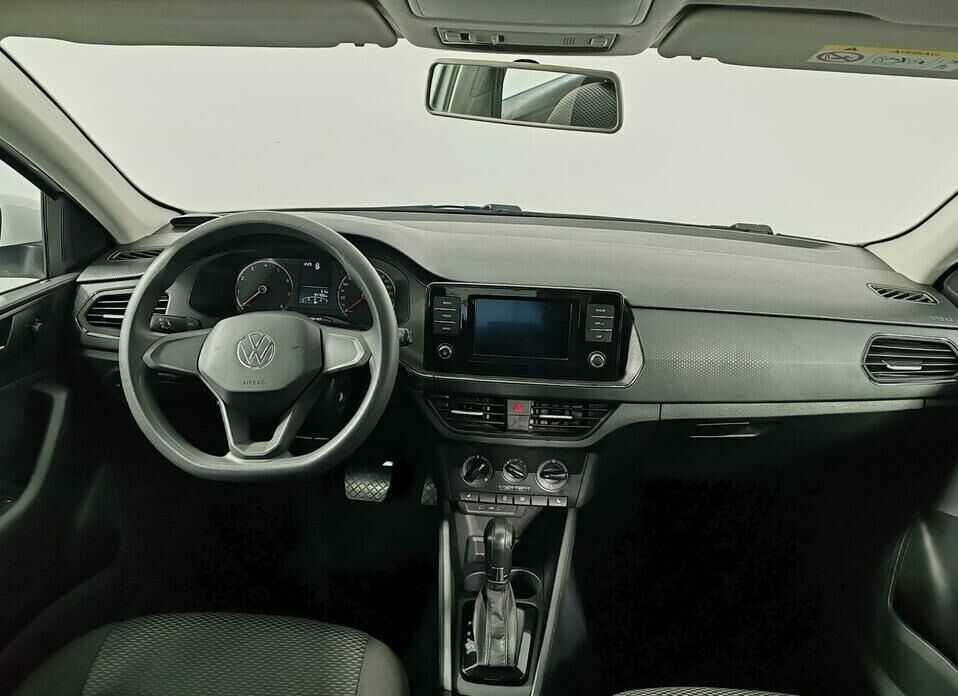 Volkswagen Polo 1.6 AT (110 л.с.)