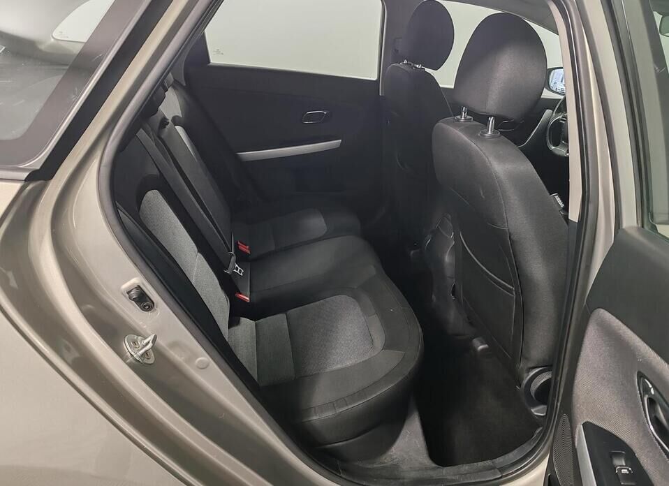 Kia Ceed, II Рестайлинг 1.6 MT (130 л.с.)