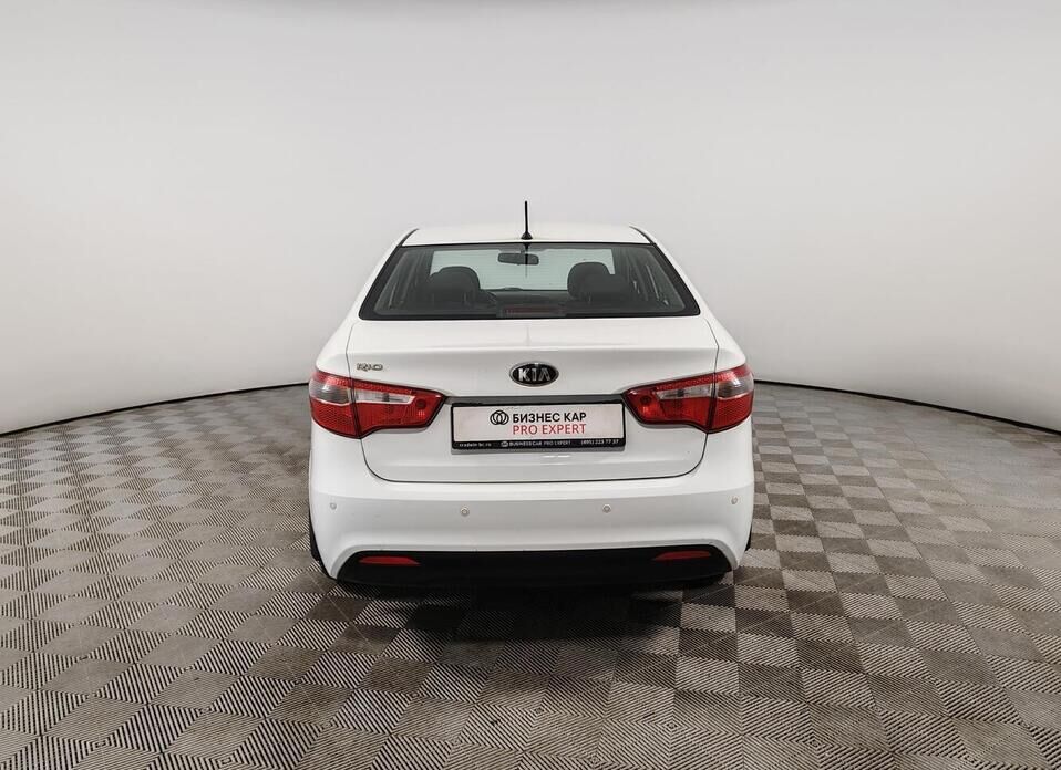Kia Rio, III 6-speed 1.6 AT (123 л.с.)