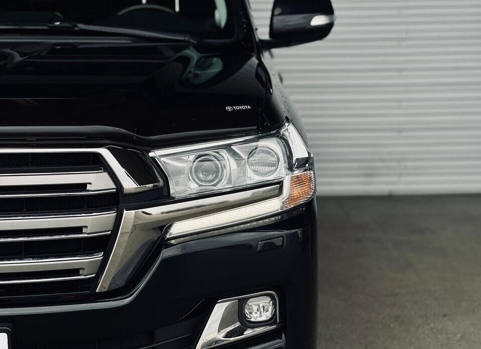 Toyota Land Cruiser, 200 Series Рестайлинг 2 4.5d AT (249 л.с.) 4WD