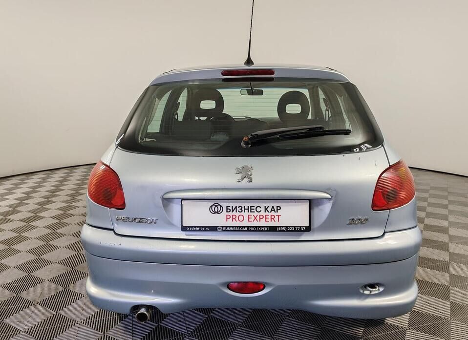 Peugeot 206 1.4 AT (75 л.с.)