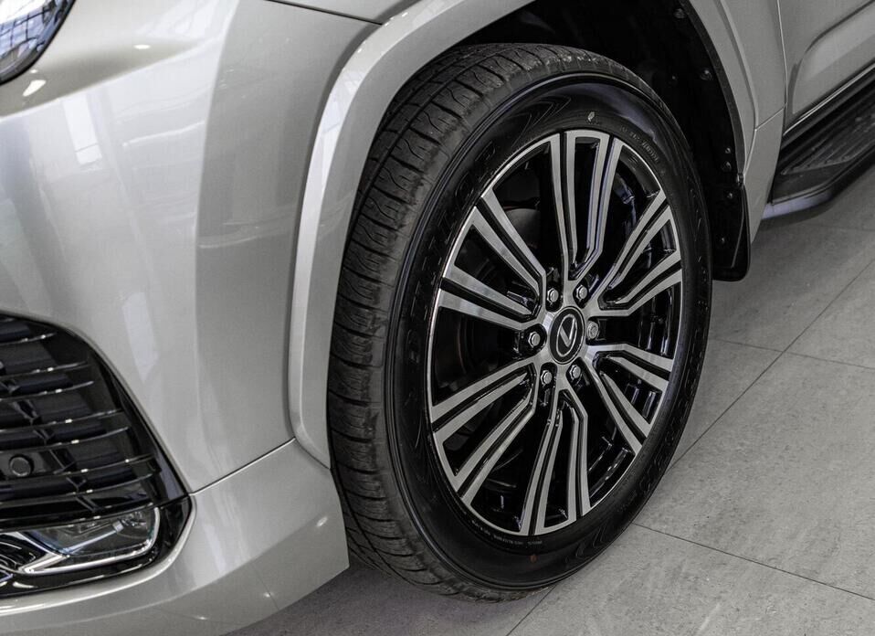 Lexus LX, IV 600 3.5 AT (415 л.с.) 4WD