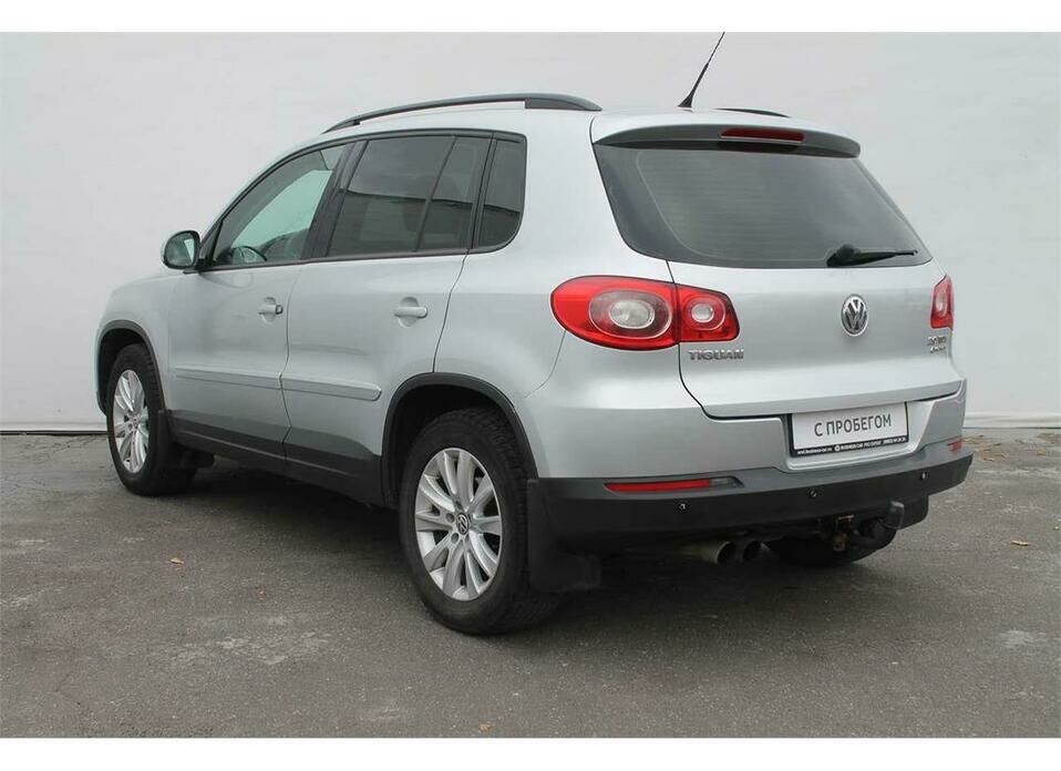 Volkswagen Tiguan 2.0d AT (140 л.с.) 4WD