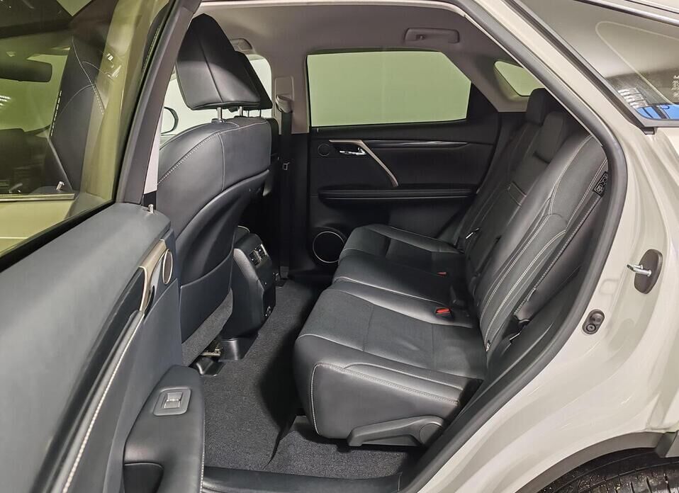 Lexus RX, IV Рестайлинг 300 2.0 AT (238 л.с.) 4WD