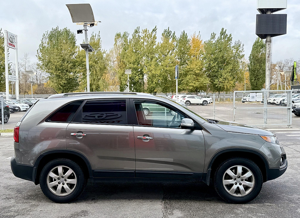 Kia Sorento, II 2.4 AT (175 л.с.) 4WD