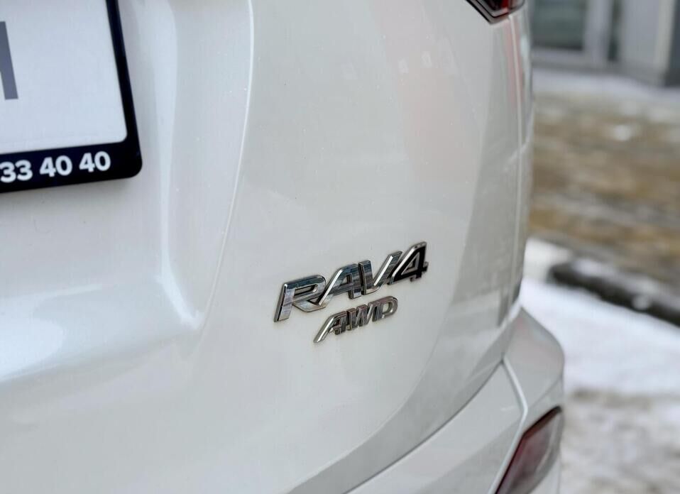 Toyota RAV4, IV (XA40) Рестайлинг 2.5 AT (180 л.с.) 4WD