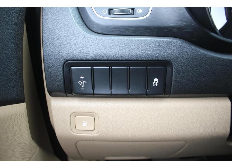 Kia Carnival, III 2.2d AT (202 л.с.)