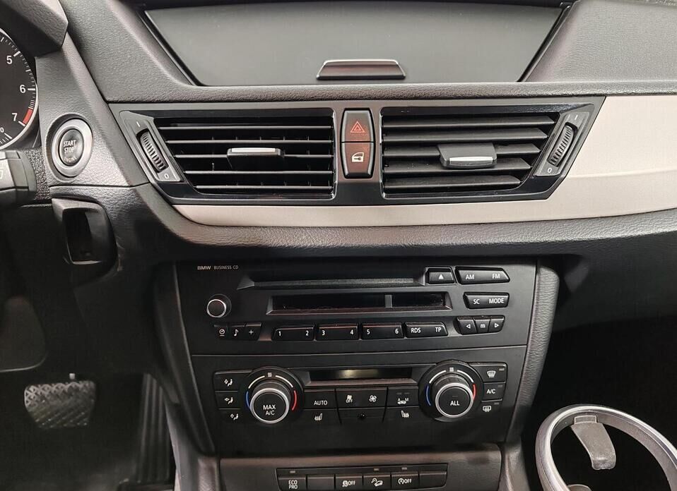 BMW X1, I (E84) Рестайлинг 20i 2.0 AT (184 л.с.) 4WD