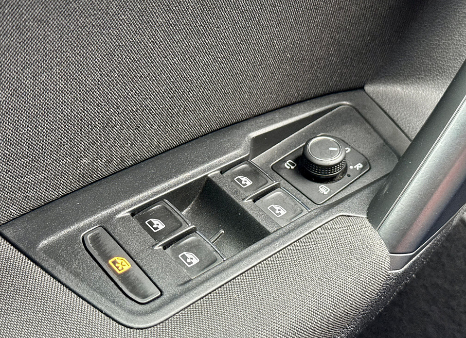 Volkswagen Tiguan, II 2.0d AMT (150 л.с.) 4WD