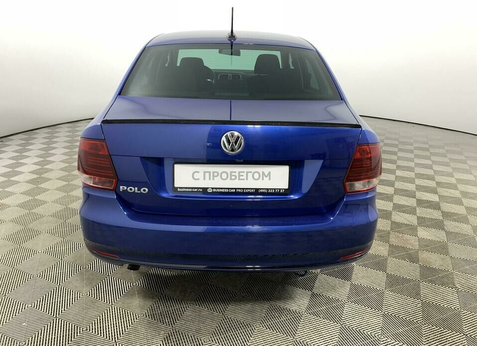 Volkswagen Polo 1.6 AT (110 л.с.)