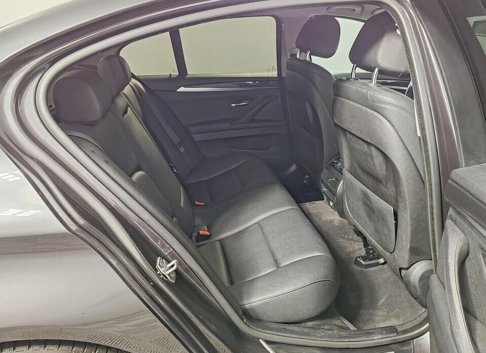 BMW 5 серии, VI (F10/F11/F07) Рестайлинг 520i 2.0 AT (184 л.с.)