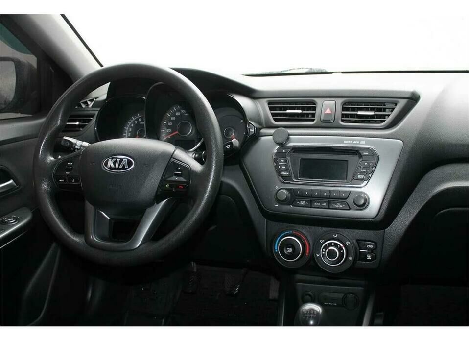 Kia Rio 5-speed 1.6 MT (123 л.с.)