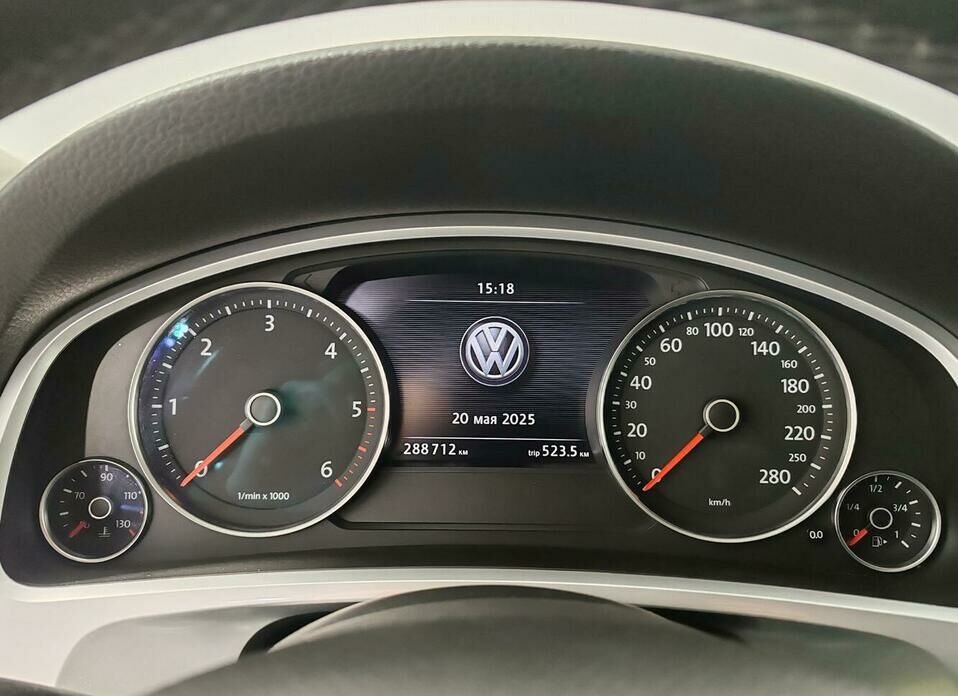 Volkswagen Touareg 3.0d AT (204 л.с.) 4WD