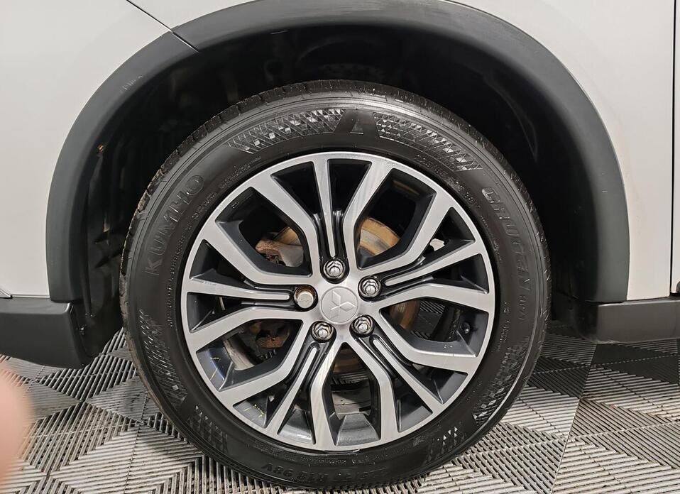 Mitsubishi Outlander 2.4 CVT (167 л.с.) 4WD