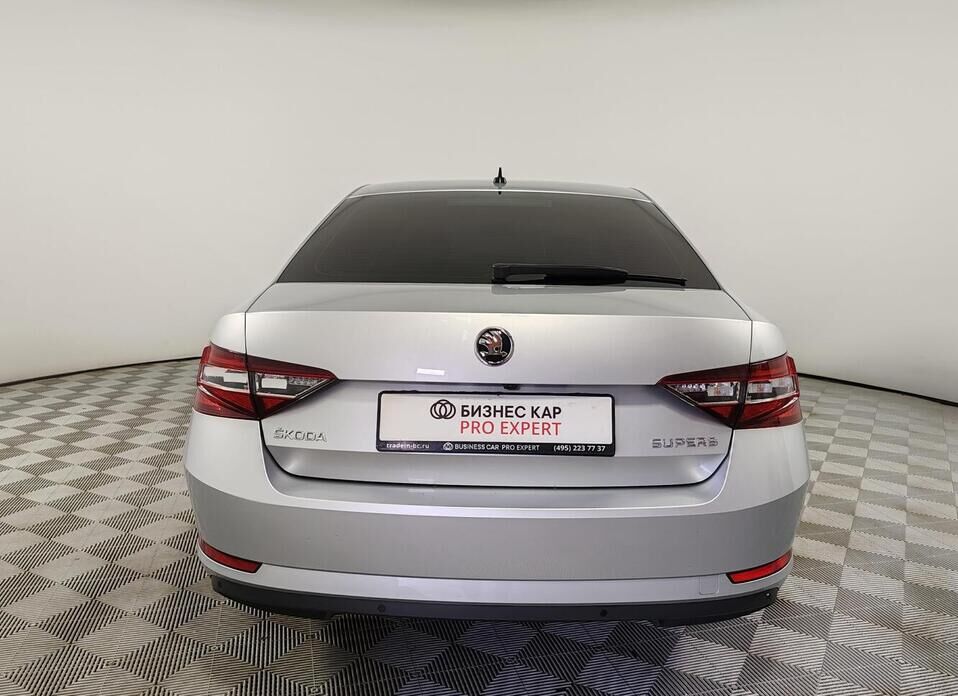 Skoda Superb 2.0 AMT (220 л.с.)