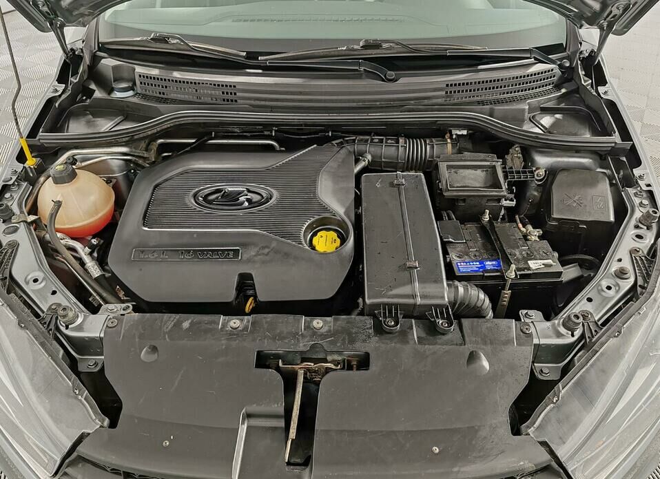 LADA (ВАЗ) Vesta 1.6 MT (106 л.с.)