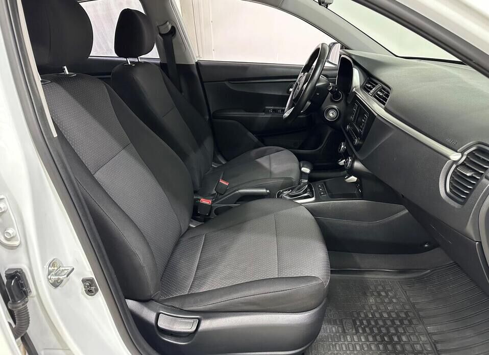 Kia Rio, IV Рестайлинг 1.6 AT (123 л.с.)