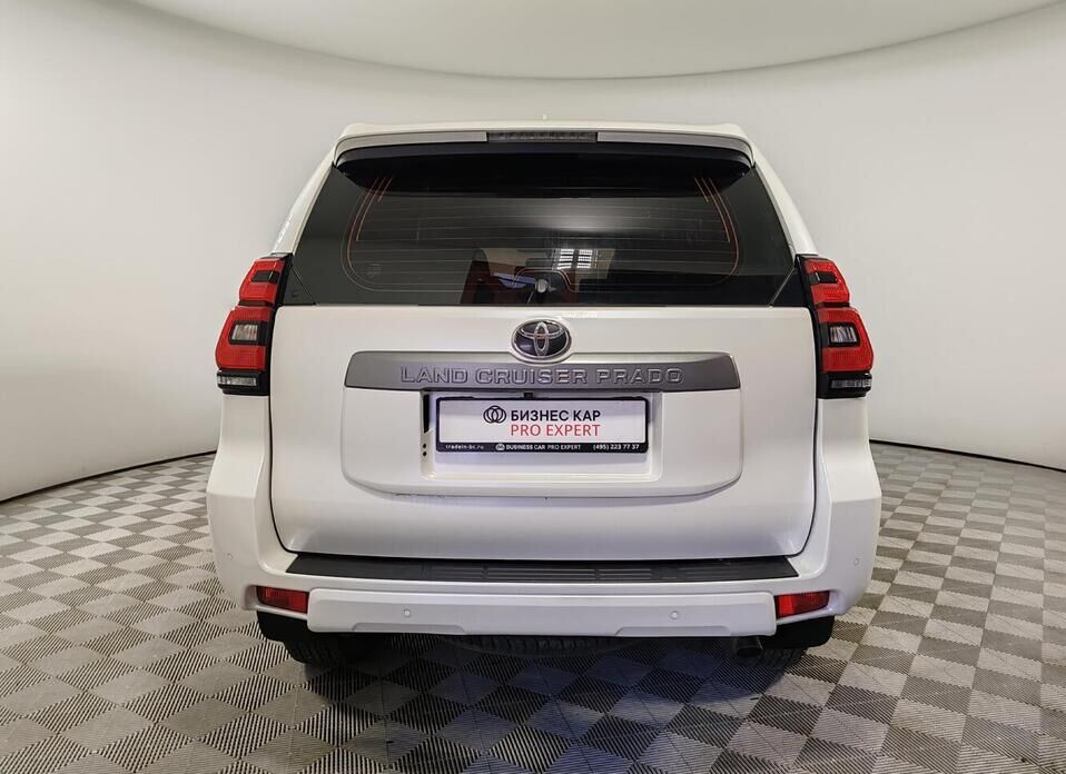 Toyota Land Cruiser Prado, 150 Series Рестайлинг 3 2.8d AT (200 л.с.) 4WD