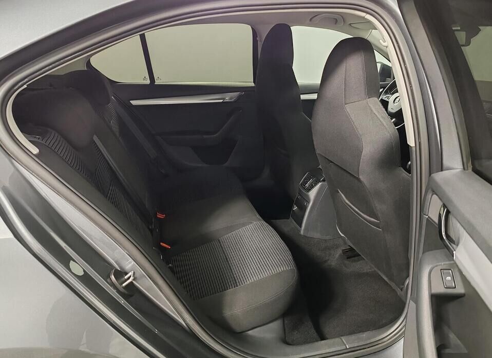 Skoda Octavia, III (A7) 1.8 AMT (180 л.с.)