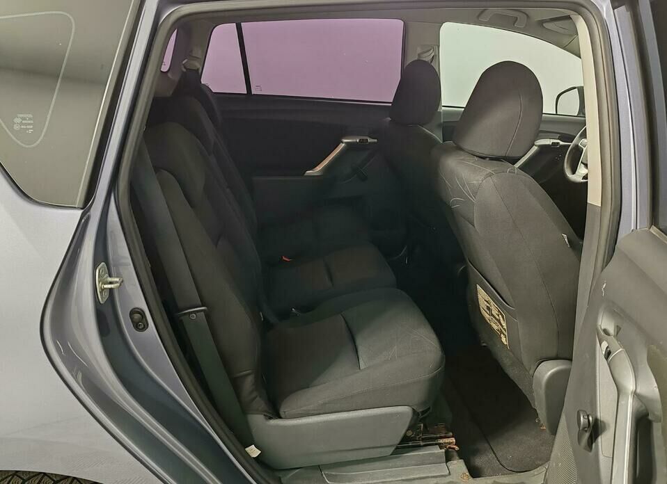 Toyota Verso 1.8 CVT (147 л.с.)