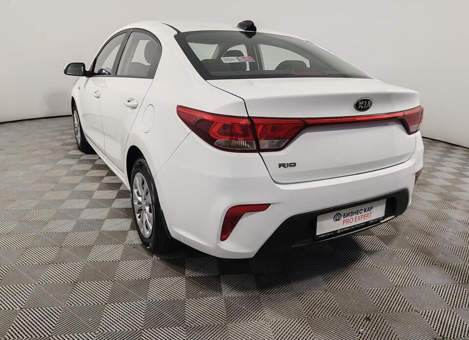 Kia Rio, IV 1.6 AT (123 л.с.)