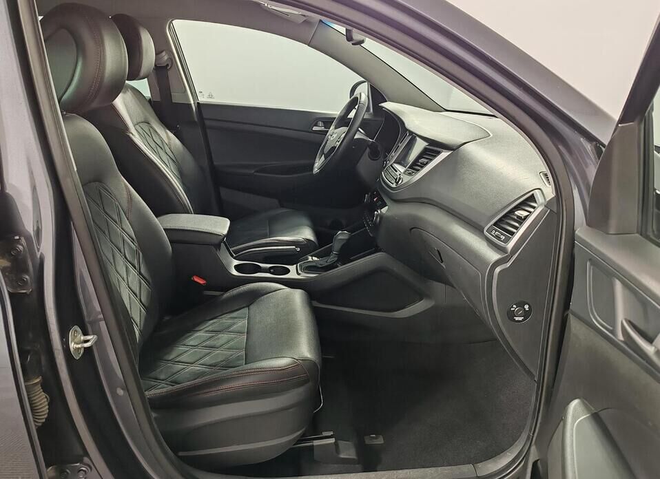 Hyundai Tucson, III 2.0 AT (150 л.с.) 4WD