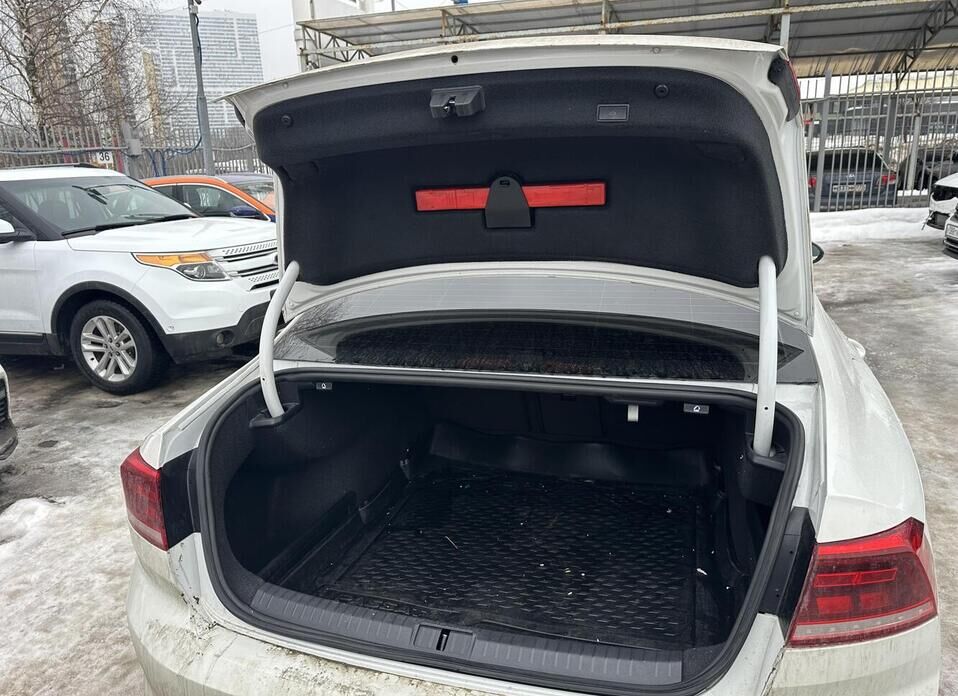 Volkswagen Passat, B8 Рестайлинг 1.4 AMT (150 л.с.)