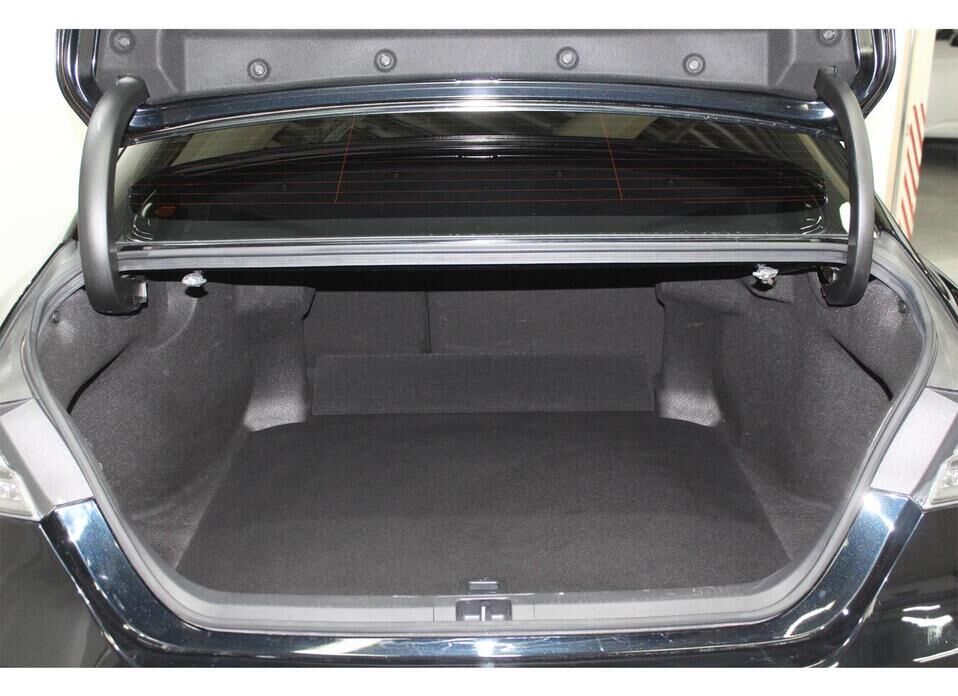 Toyota Camry, VIII (XV70) 2.5 AT (181 л.с.)