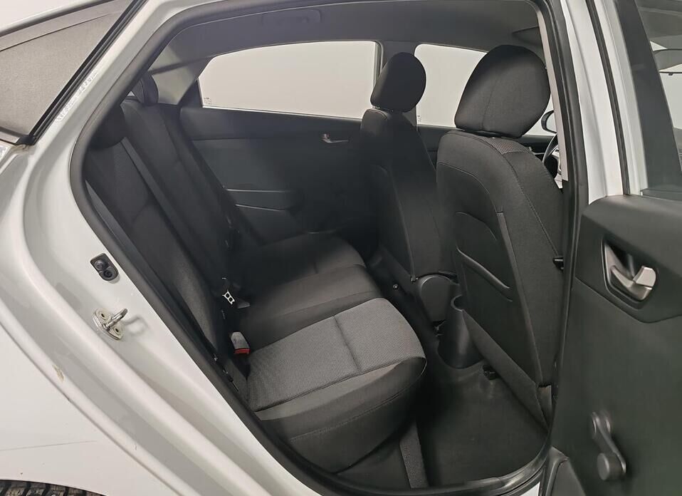 Hyundai Solaris 1.4 AT (100 л.с.)