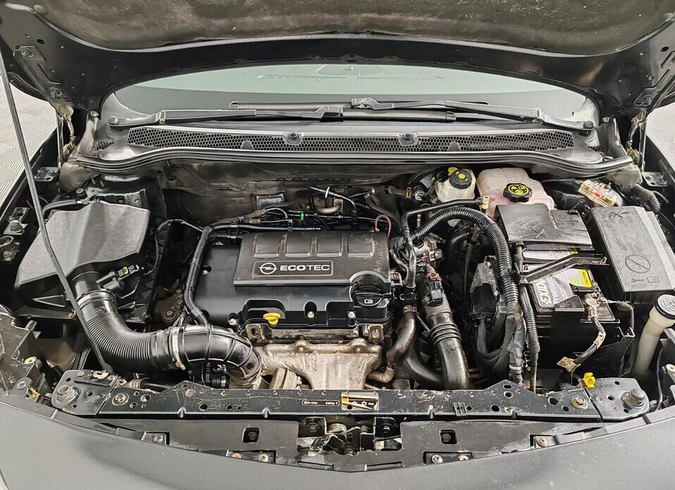 Opel Astra, J Рестайлинг 1.4 AT (140 л.с.)