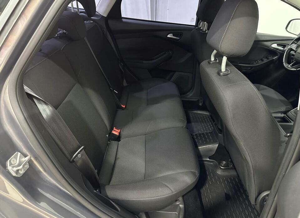 Ford Focus 1.6 AMT (125 л.с.)