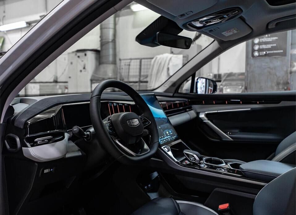 Geely Atlas, II 1.5 AMT (147 л.с.)