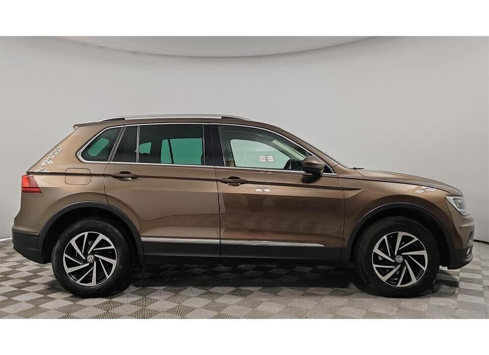 Volkswagen Tiguan 2.0d AMT (150 л.с.) 4WD