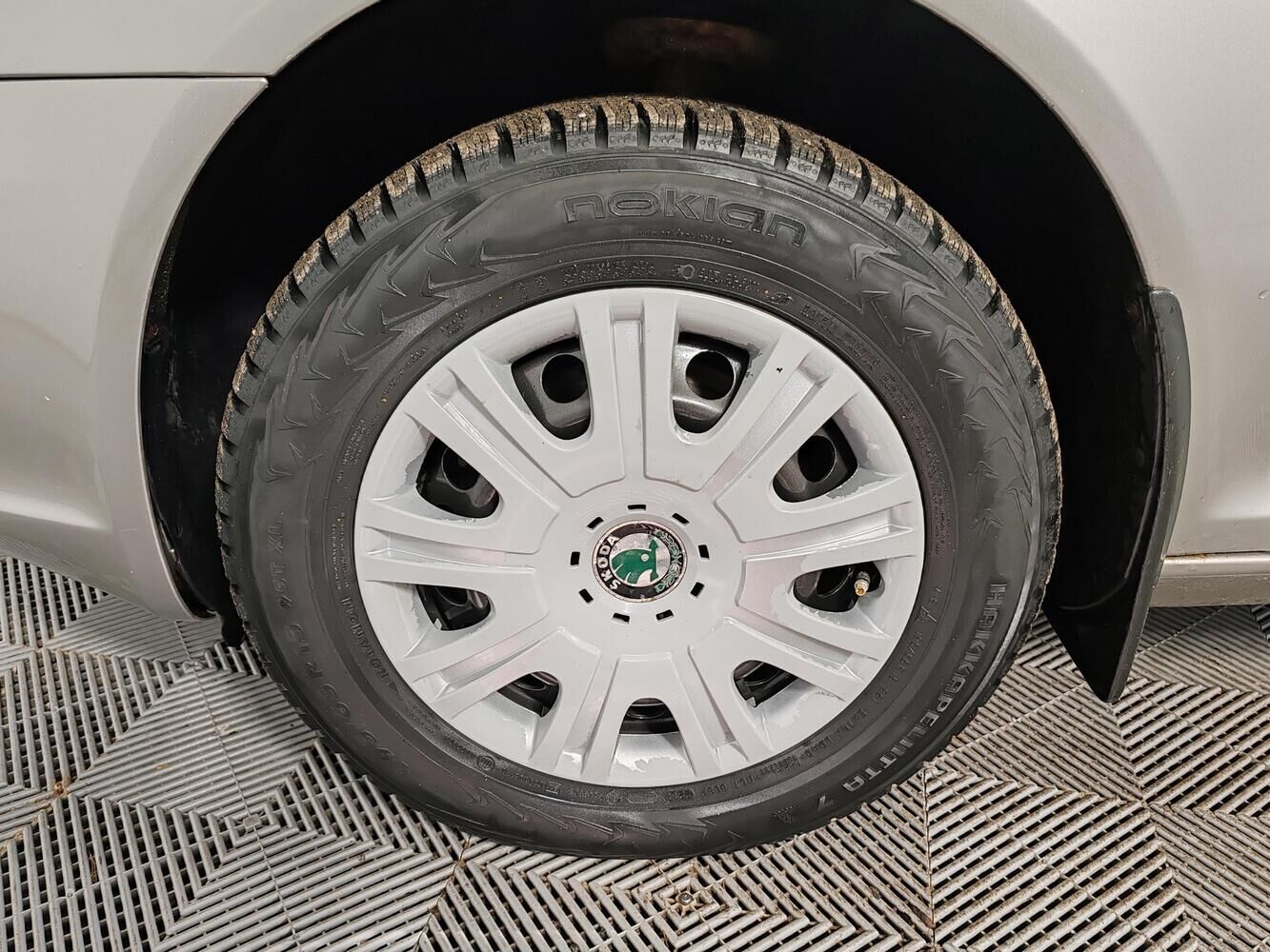 Skoda Octavia, II (A5) Рестайлинг 1.4 AMT (122 л.с.)